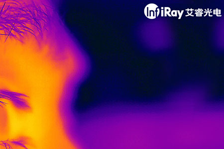 InfiRay® AT1280 Primeira câmera térmica de medição de temperatura de 1,3 megapixels, acompanhando a saúde pública
